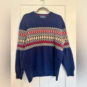 Vineyard Vines Navy Crewneck Sweater with Red and Cream Pattern